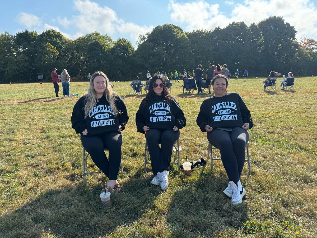 morenosfox's tweet image. majored in lore at cancelled university