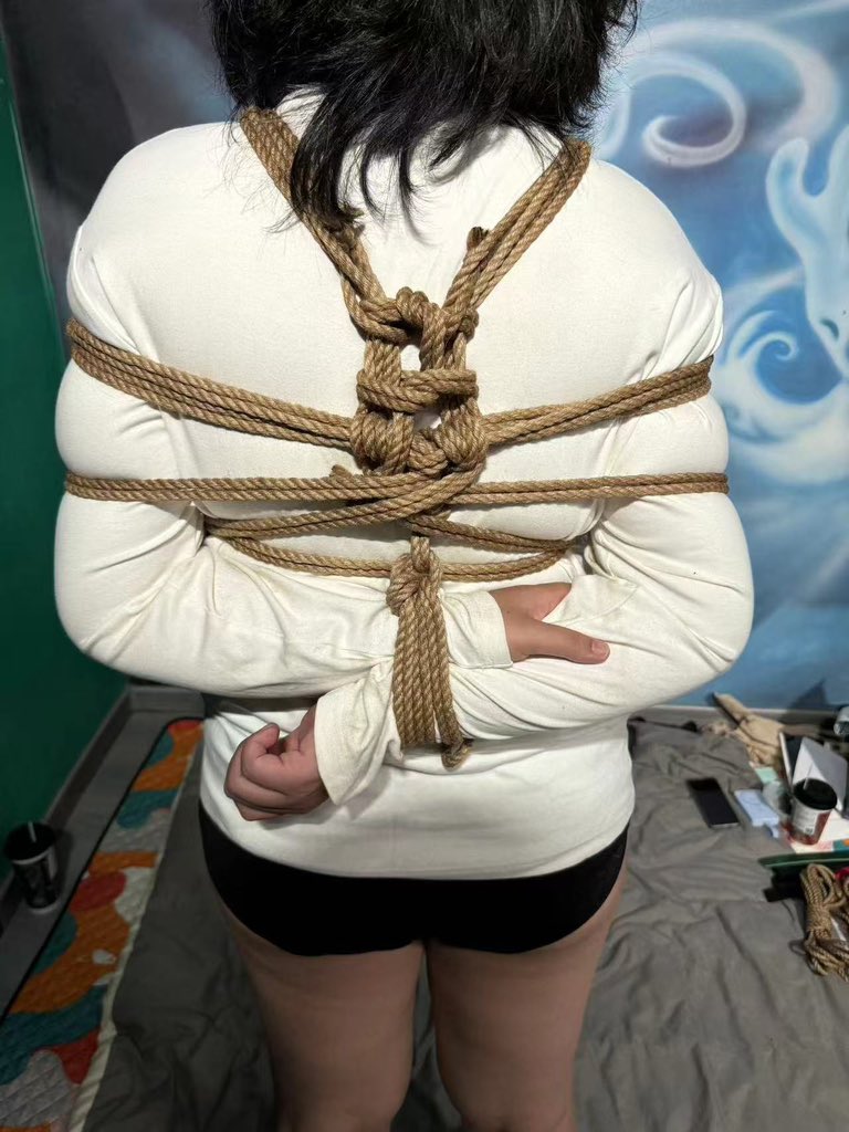 小鹿：练手，好久没绑了，马马虎虎吧！