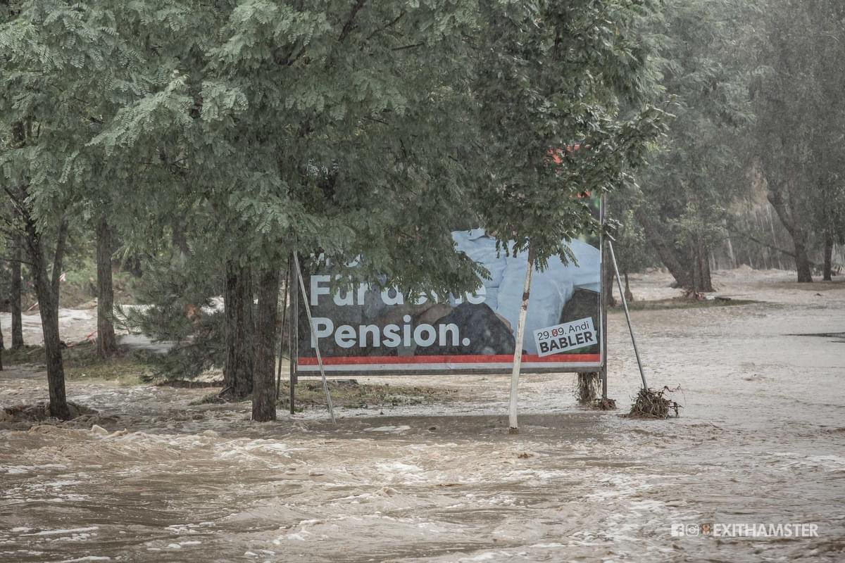 Exithamster tweet media