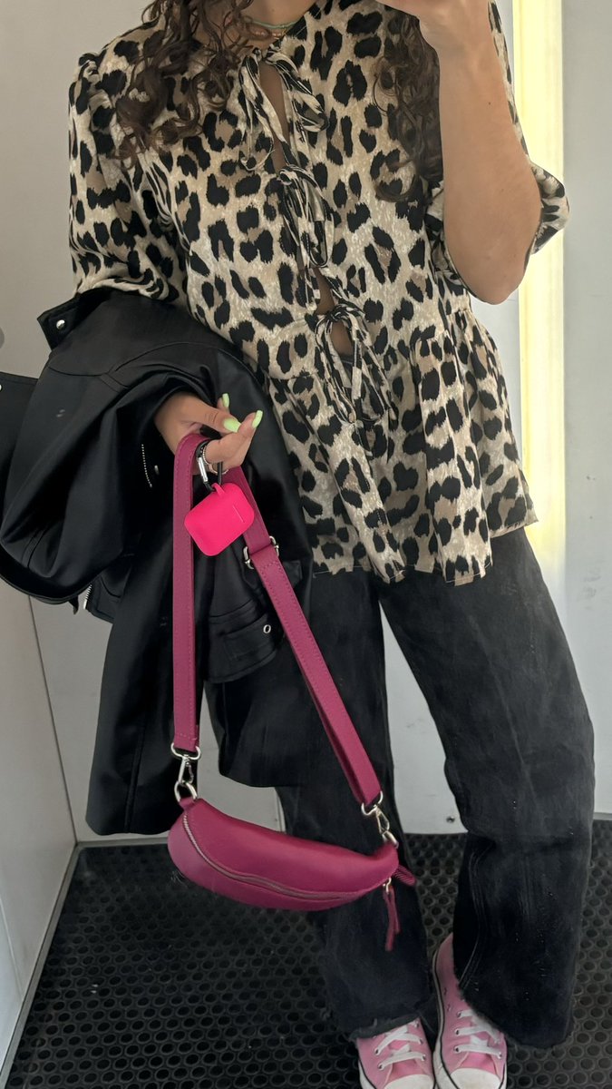 imagina não usar animal print com rosa… não consigo imaginar