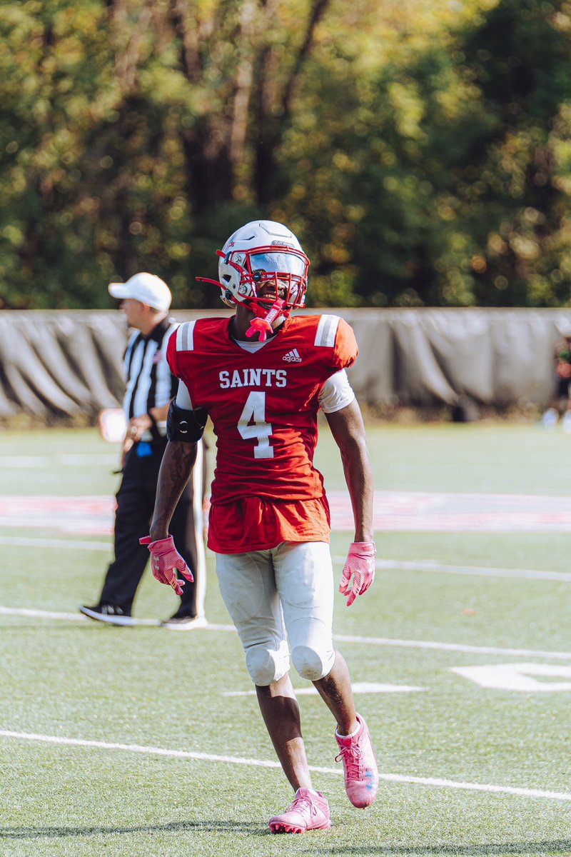 hudl.com/v/2Q7vJi

First 3 games of this year. Team captain and getting better each week!