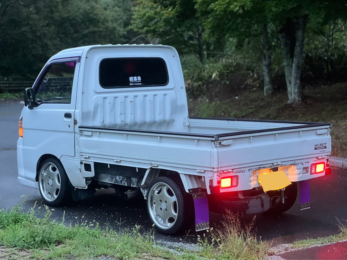 ko_sw20's tweet photo. ホイール変更!
ワークスに履かせてたシャレン!
15インチも似合うね🥰
#ハイゼット
#S211P https://t.co/aoU12btgi7
