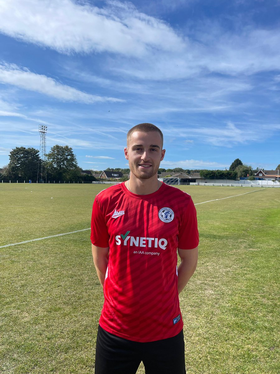 LOOKING FRESH ! NEW AWAY KIT ! 

Here’s Jake Robinson showing off our NEW Away Kit from @avecsport 

Thanks to <a href="/Synetiqltd/">SYNETIQ</a> for your kind sponsorship 🙏

It looks fantastic ! 🔥🔥🔥

(Might even buy one - Admin) 

#NewThreads #UpTheWellie