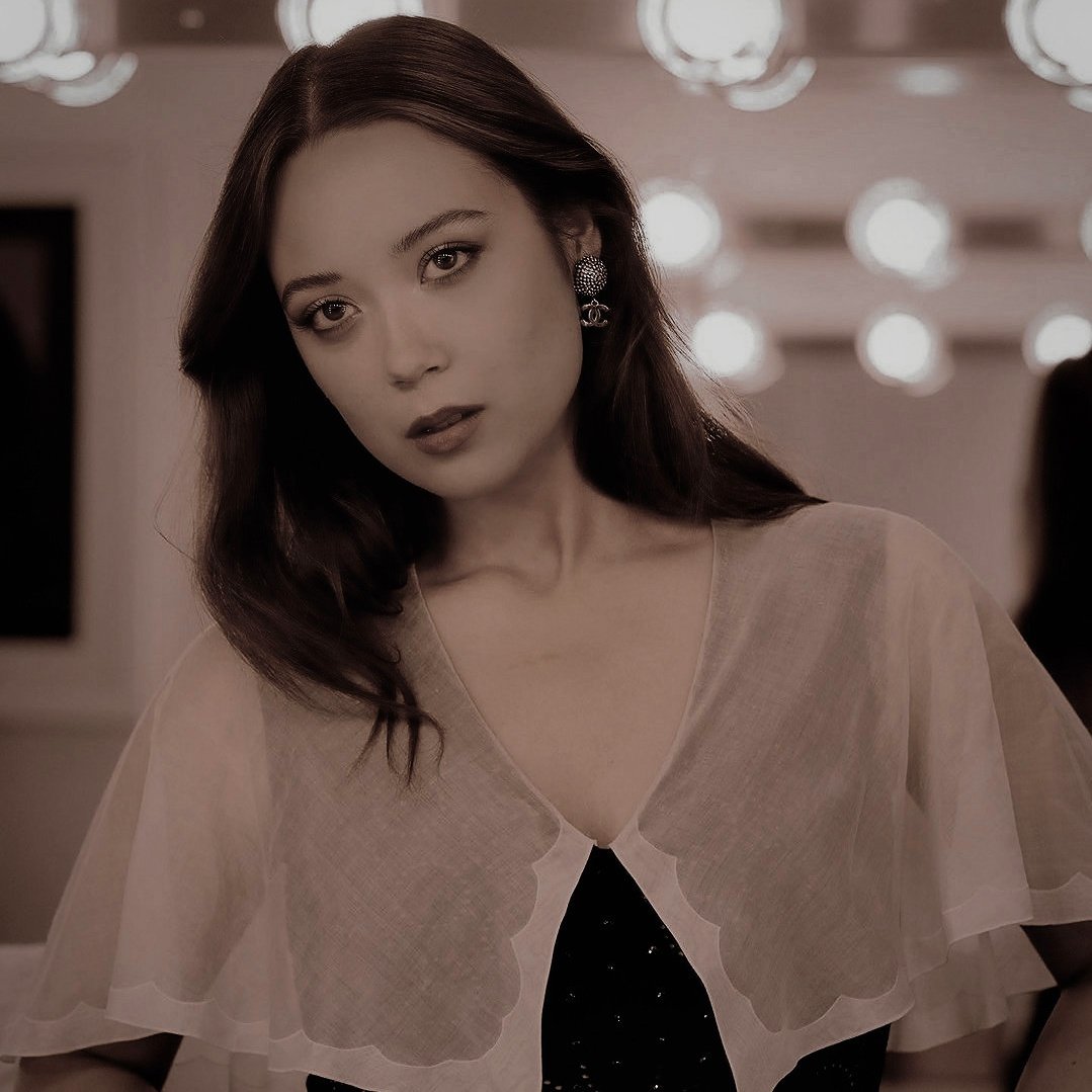 asweetnocturne's tweet image. ⠀

⠀⠀GISELLE KARLSDÓTTIR、林蔚然.⠀

⠀⠀LOVER⠀AND⠀DREAMER.⠀

˚₊·♥︎⁀➷⠀a singer-songwriter, composer, and multi-instrumentalist adored around the world for her use of classical and jazz inspirations in her music.

⠀