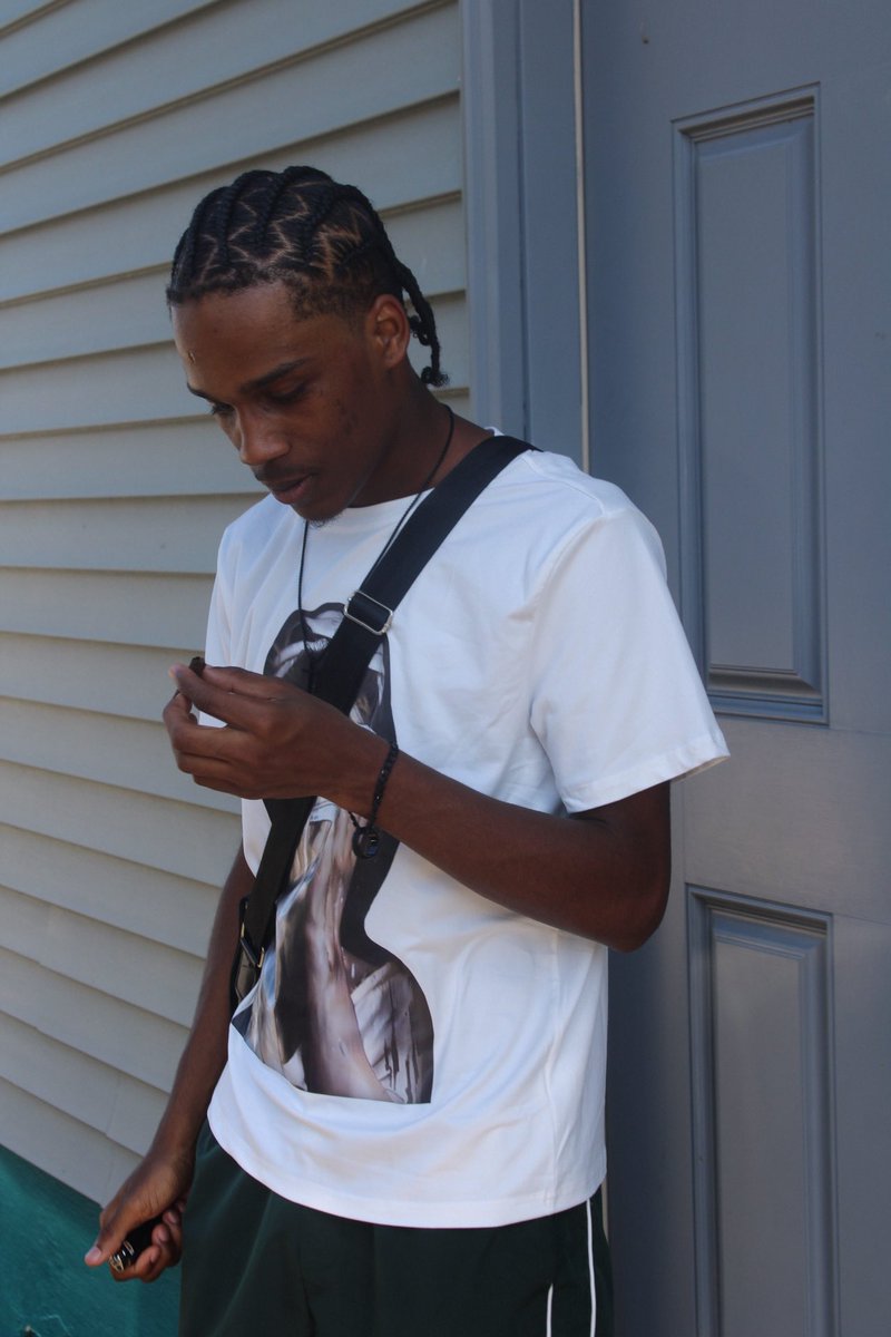 lahchris007's tweet photo. 🖤🦇 https://t.co/8VeVvjYS2n