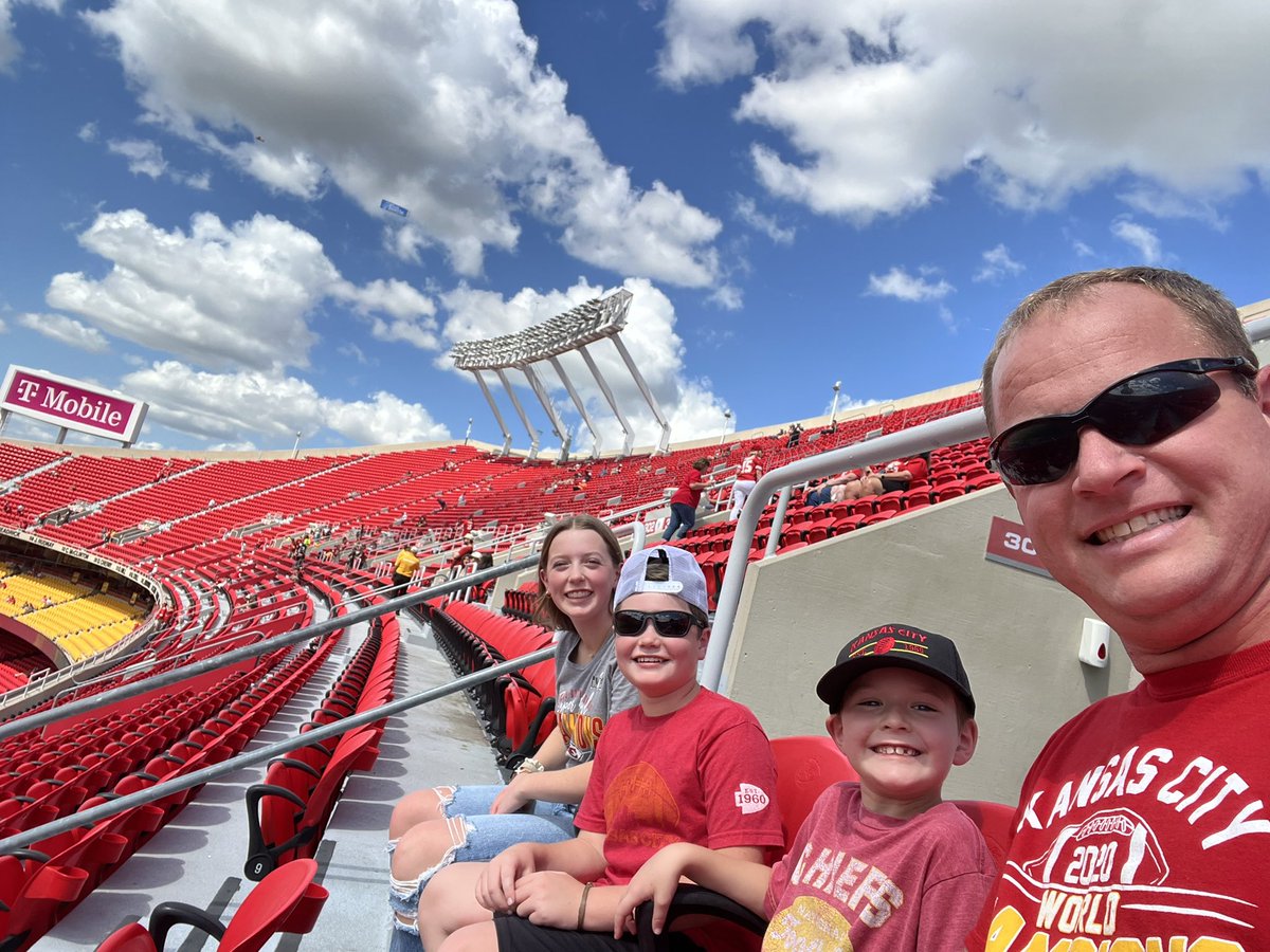 steffenwiest's tweet photo. #ChiefsKingdom https://t.co/U6JIpihCVe