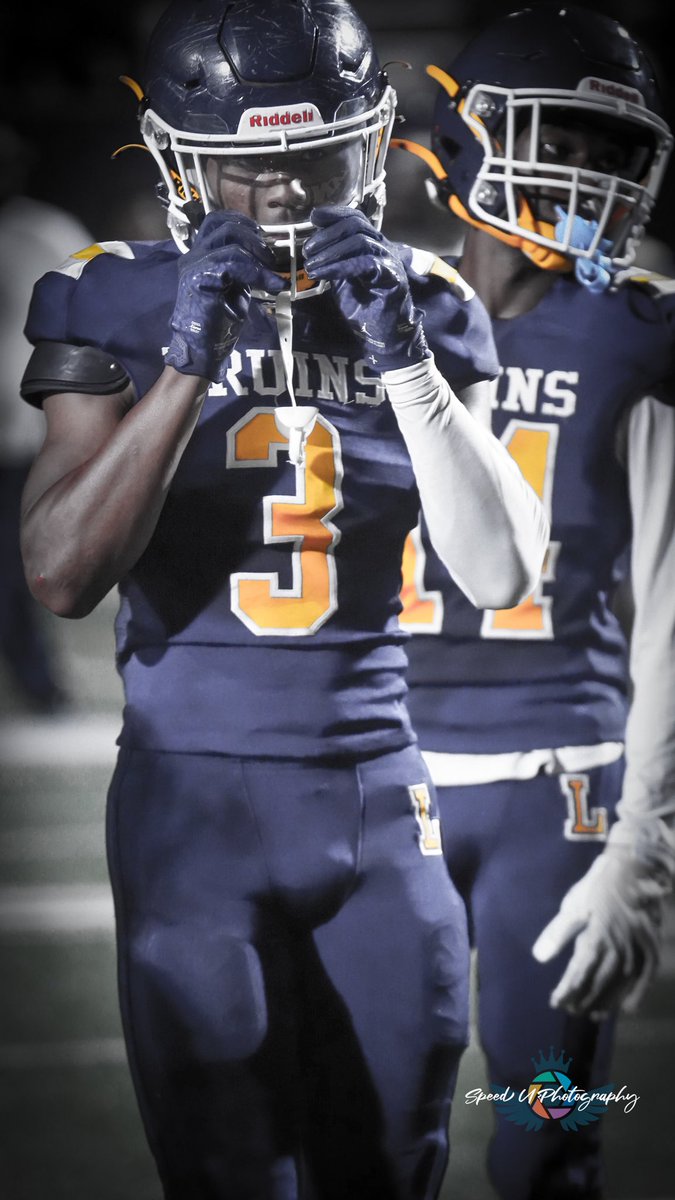 sg_avv's tweet photo. Put my guy on y’all’s radar, he’s a dog 
#🐻strong #14 @Devantefisher9 https://t.co/BQERGnpgaA