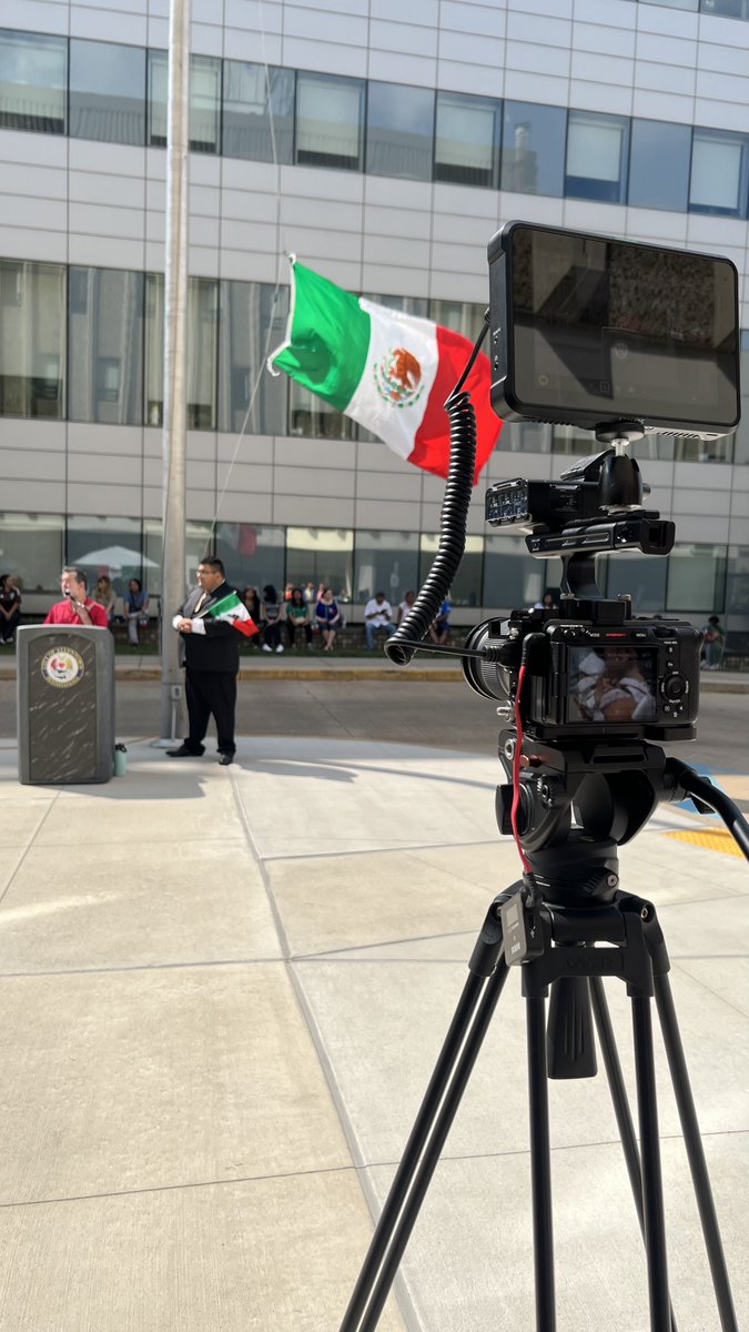 LBJMediaLLC's tweet photo. We had a great afternoon covering @icdilv’s Grito de Independencia today. Felicidades a todos en nuestra comunidad Mexicana. 🇲🇽🎥🎬 #LBJMedia #WhatsYourStory #eventvideography https://t.co/RH53xSz1PM