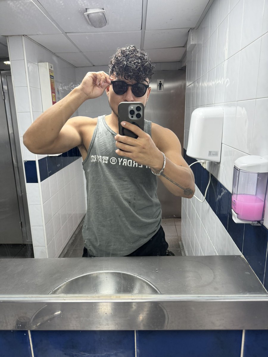 jordanfacso's tweet photo. Fin del verano 🫰😇😑 https://t.co/p0kZbCdWFf