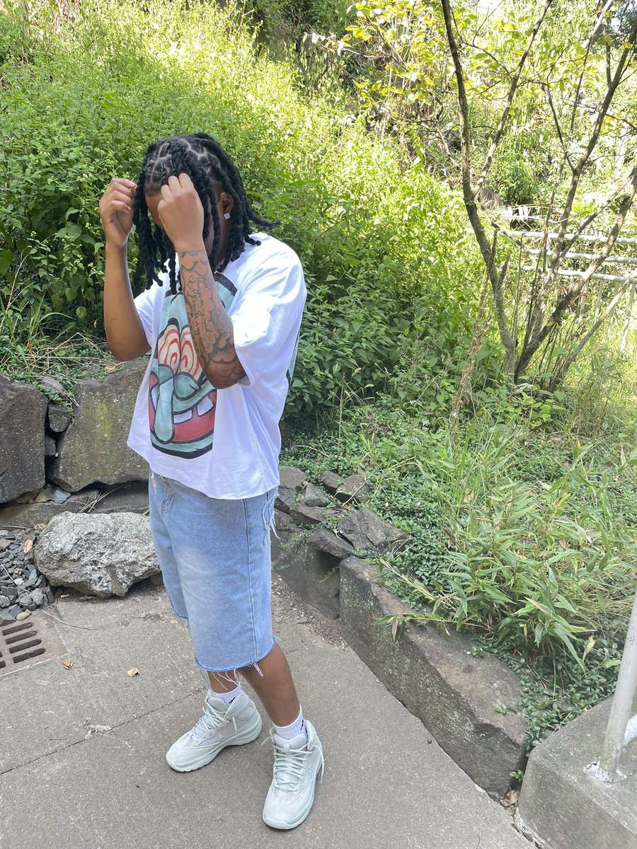 D0peIn's tweet photo. just been really throwing shit on lately🚶🏽‍♂️ https://t.co/ha1JVxU1pf