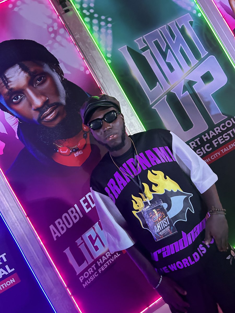 Musical_Stringz's tweet photo. Outside with My Team for LIGHTUP PORTHARCOURT FESTIVAL 
#STRINGZ https://t.co/E5PKAob4mY