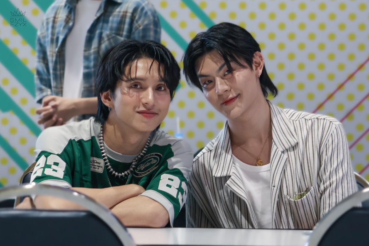 _smilezyx's tweet photo. คู่พี่ใหญ่คับ💓💓

240915 | #PRIMETIME_TimeToLove_Fansign
#ShulunPrimeTime #Ken2PrimeTime #PRIMETIMEth https://t.co/V5HsVSQ1kt