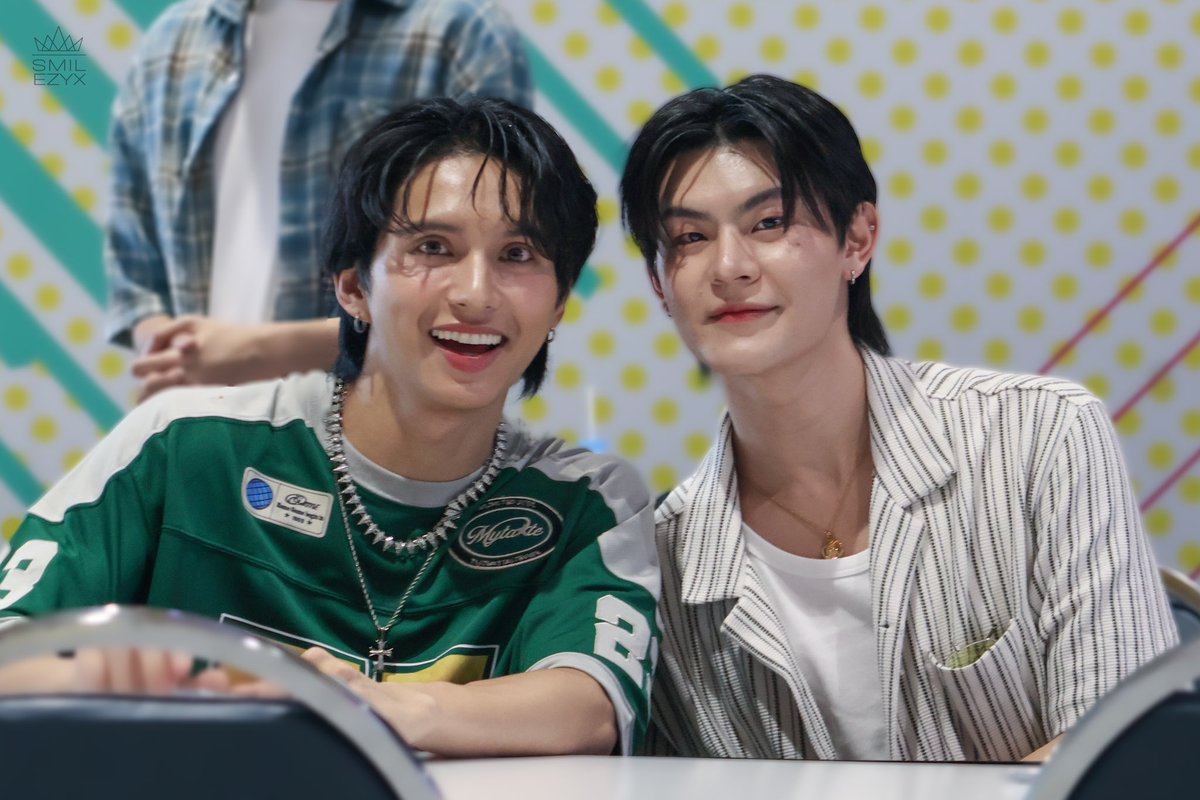 _smilezyx's tweet photo. คู่พี่ใหญ่คับ💓💓

240915 | #PRIMETIME_TimeToLove_Fansign
#ShulunPrimeTime #Ken2PrimeTime #PRIMETIMEth https://t.co/V5HsVSQ1kt