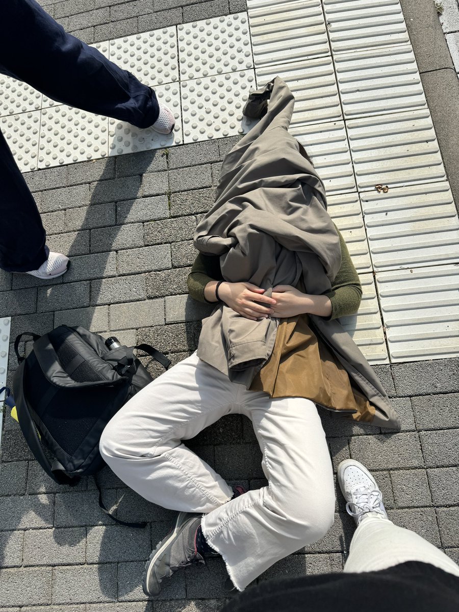 Preeti201195's tweet photo. During EMBO workshops lying down on sidewalks is totally acceptable #EMBOPEPC https://t.co/qDi1DiZH77