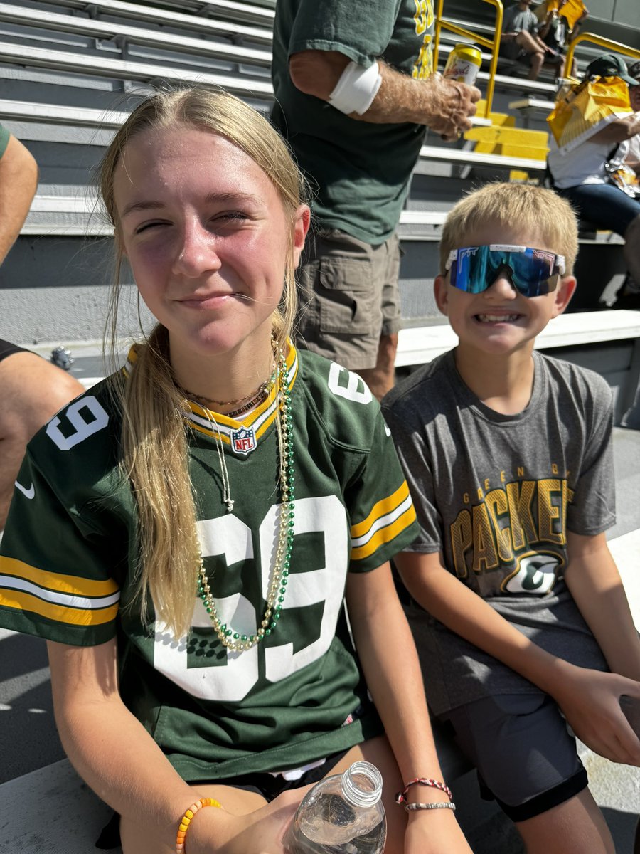 NewNoseKnows's tweet photo. #GetLoudLambeau https://t.co/aNlMkDrV3T