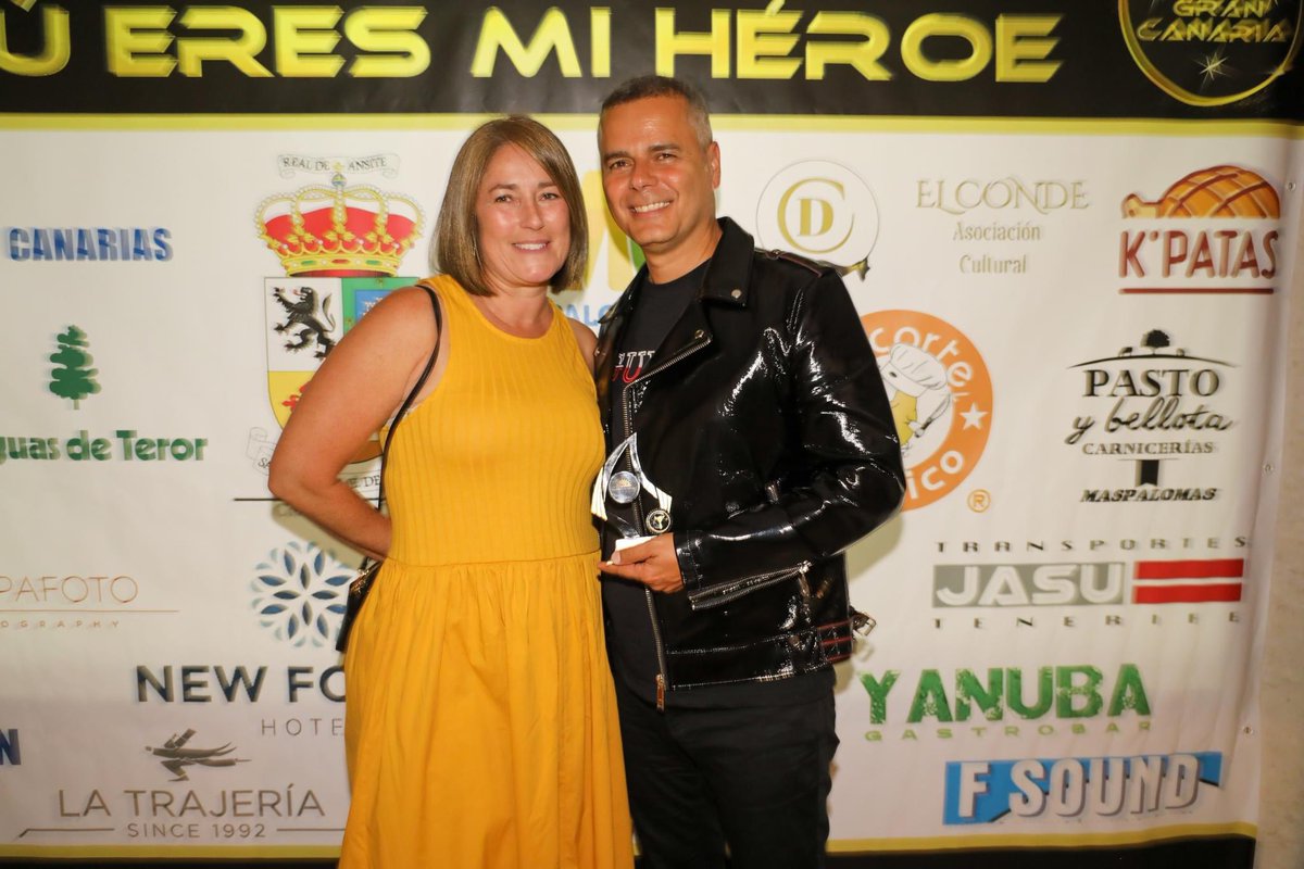 AdanRobayna's tweet photo. Un millón de gracias #premios #tueresmihéroe #adánrobayna https://t.co/IXKC7KPTIy