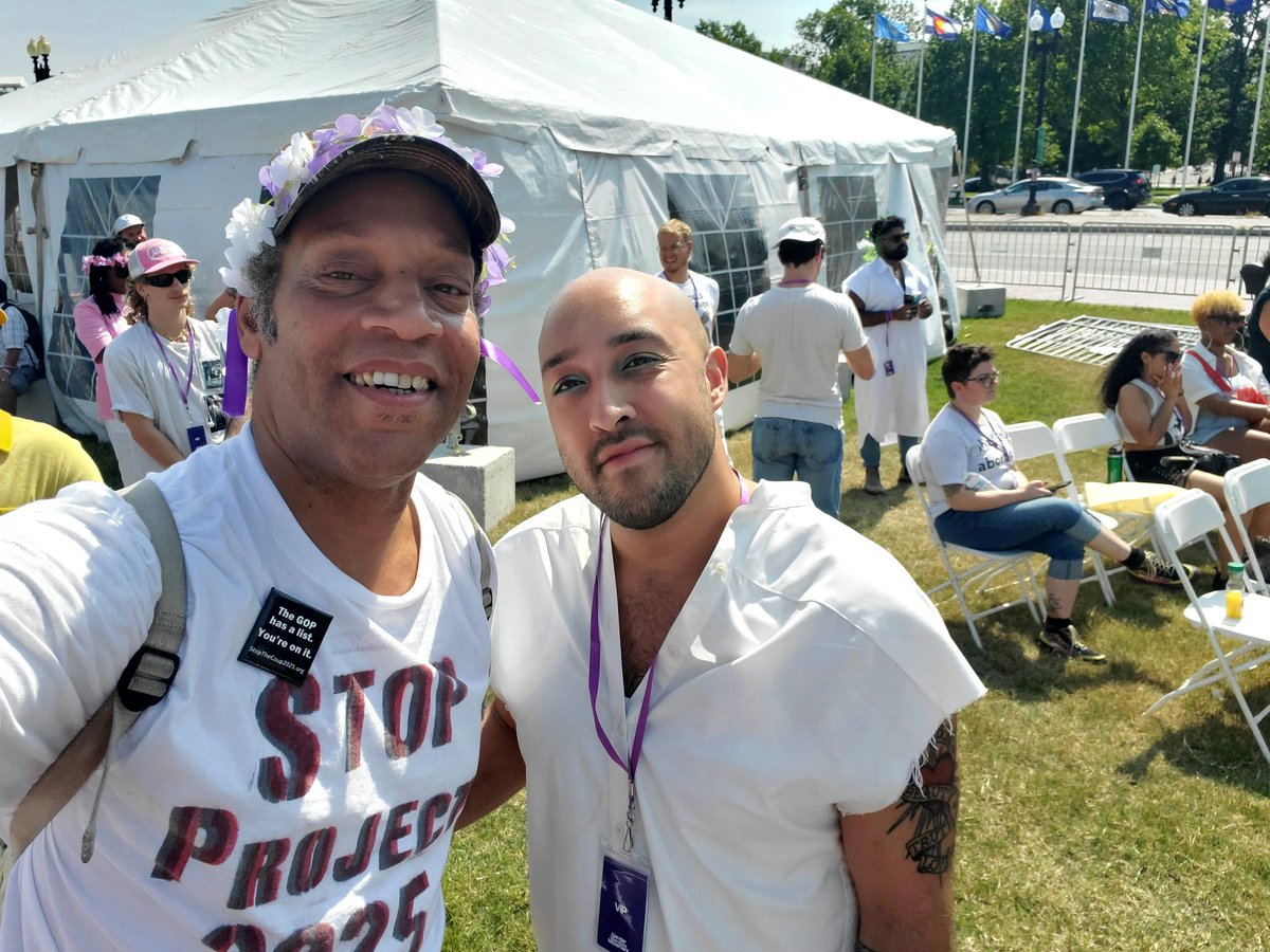 jaywwalker1's tweet photo. What an amazing day! Thank you to the wonderful @genderlib4all organizers like @RaquelWillis_, @mynameisjro, @elielcruz for creating such a beautiful and empowering event!
#GenderLiberationMarch
#GenderLiberation
#StopProject2025 https://t.co/N3qWatoGML