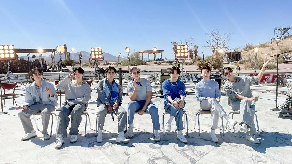 charts_k's tweet photo. "Born Singer" has surpassed 100 million streams on Spotify, @BTS_twt's 124th song to achieve this! https://t.co/0wqOApznw2