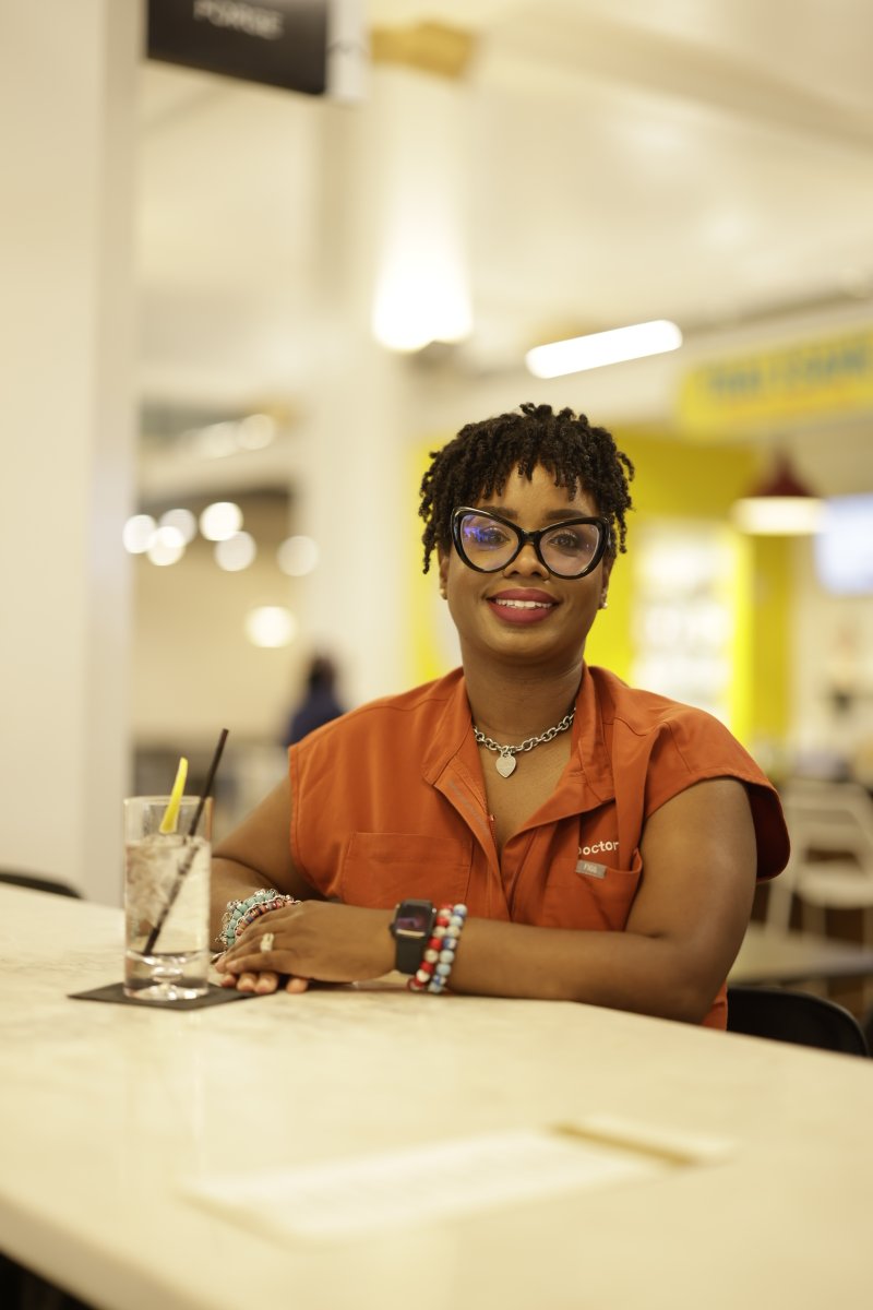 Doctorkre's tweet image. 🍸 Sundays are for relaxation and rejuvenation. Taking time to breathe, sip, and plan for a fantastic week ahead! 🗓️ #Recharge #SundayRitual #WeekInFocus