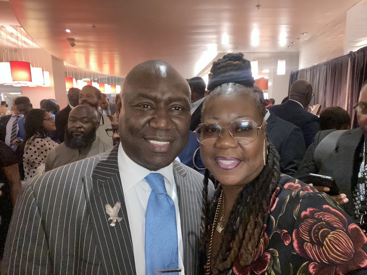 SybrinaFulton's tweet photo. #DC owes me nothing!!
π€©WOW
Honored to be a speaking yet another year, as the #MothersOfTheMovement & families I do this for my #SonSunshine #TheTrayvonMartinFoundation ππππ Attended w/ #StyleAndGrace
#CBC #ALC53
Part ~1 ~ https://t.co/znmVGbHfra