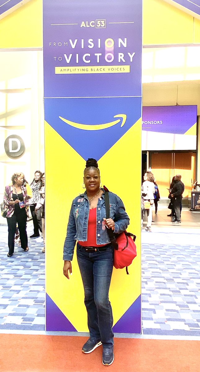 SybrinaFulton's tweet photo. #DC owes me nothing!!
π€©WOW
Honored to be a speaking yet another year, as the #MothersOfTheMovement & families I do this for my #SonSunshine #TheTrayvonMartinFoundation ππππ Attended w/ #StyleAndGrace
#CBC #ALC53
Part ~1 ~ https://t.co/znmVGbHfra