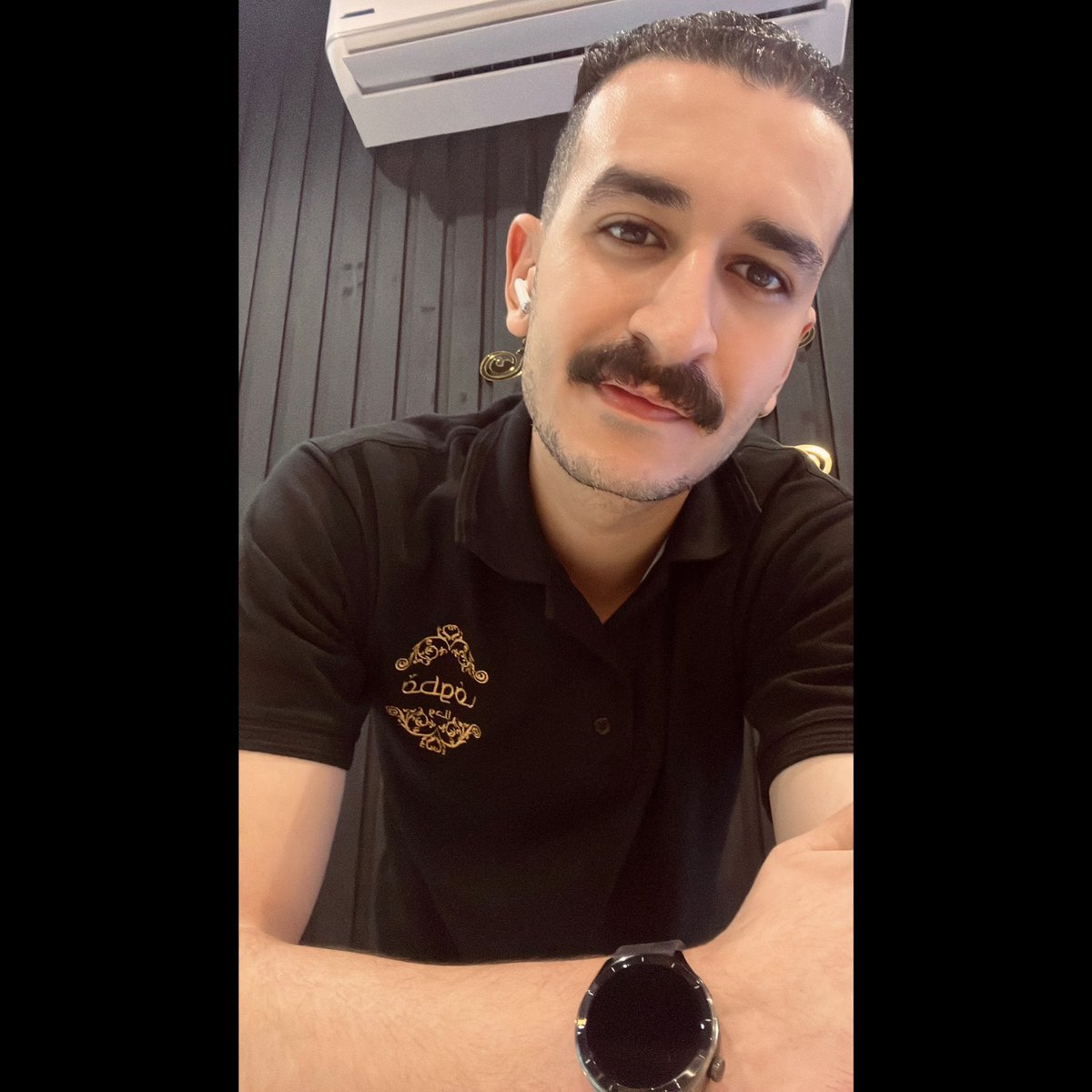 الـطـير الـحر مـالوش غيـه𓅂.