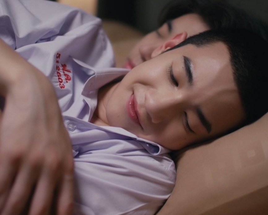 mixxiwismybaby's tweet photo. มีคนแอบยิ้มค่ะคุณตำหนวด เขินกรี๊ดดดด!!!!! #LoveSick2024EP1 https://t.co/jNWDkbrqYN