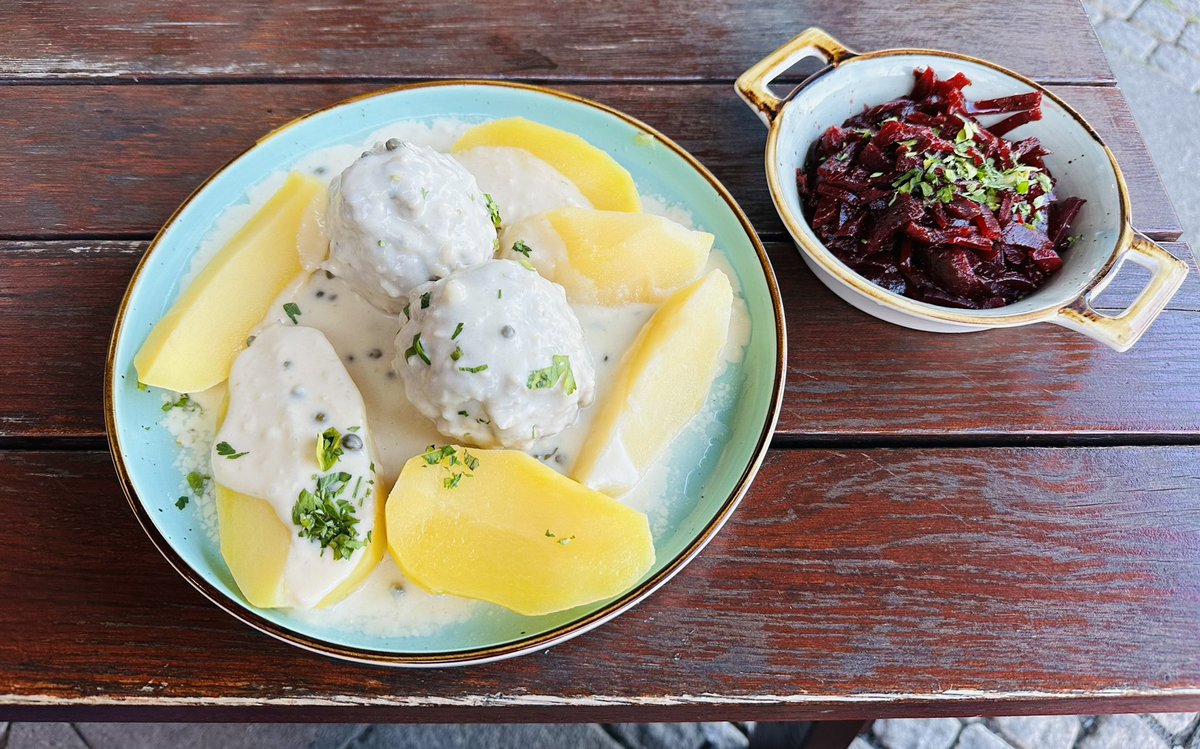 Back In Frankfurt for a stretch.  Exciting days ahead. 

Königsberger Klopse by the ECB for dinner. 😋