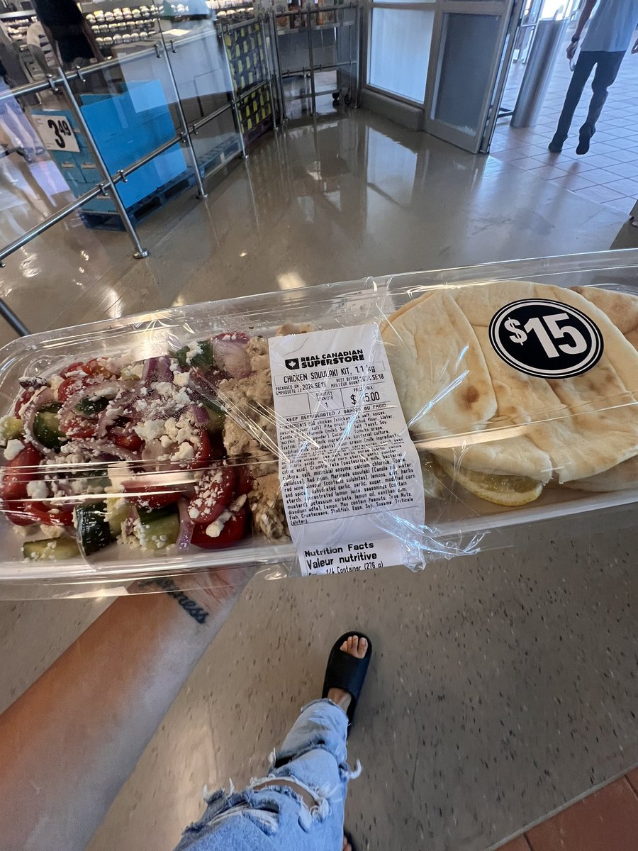 que.envc tweet media