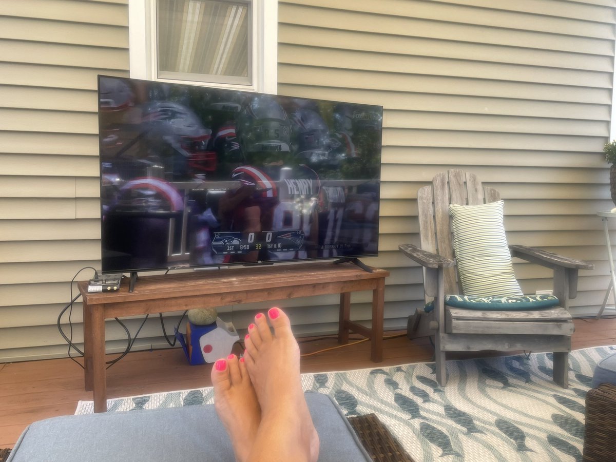 _silvergal's tweet image. Gorgeous day for football on the deck…let’s go PATS #beachlife #patsnation