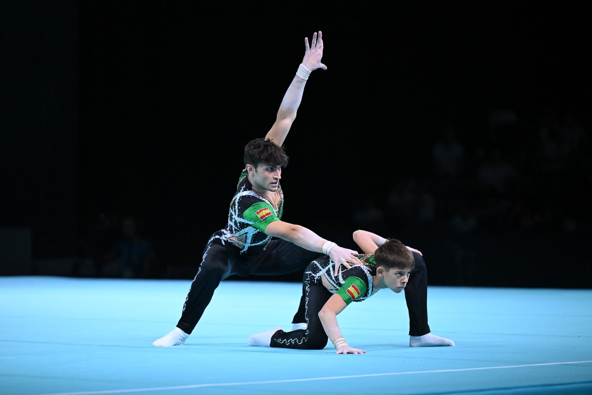 ¡Cuartos del mundo! 

La pareja mixta prejunior formada por Andrea de la Guía y Eric Sales, y la pareja masculina formada por Borja Soriano y Víctor López, finalizan en una fantástica cuarta posición en la final del Campeonato del Mundo por edades #ACRO2024!😍

¡Enhorabuena!