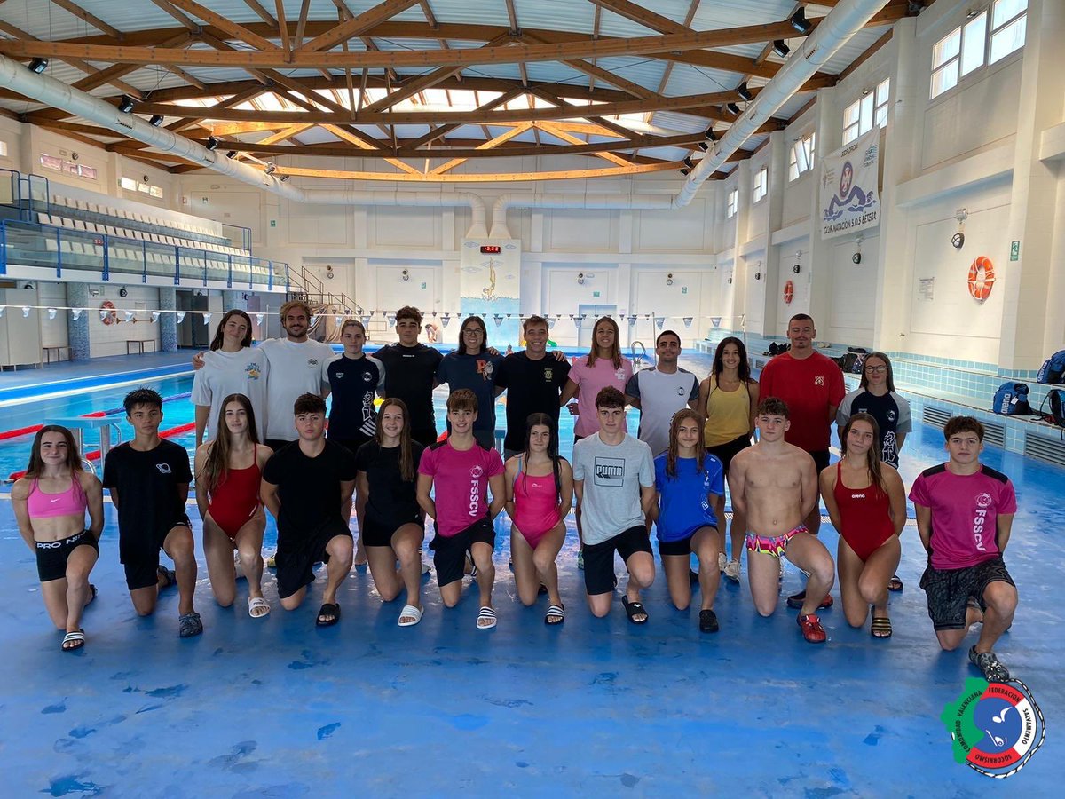 fsscvalenciana's tweet photo. Entrenamientos de los #Seleccionadas por la FSSCV24 para representar a la Comunidad Valenciana en los Campeonatos de Espaรฑa por Comunidades Autรณnomasโฆ.
#FSSCV24 https://t.co/hdrlqg085P