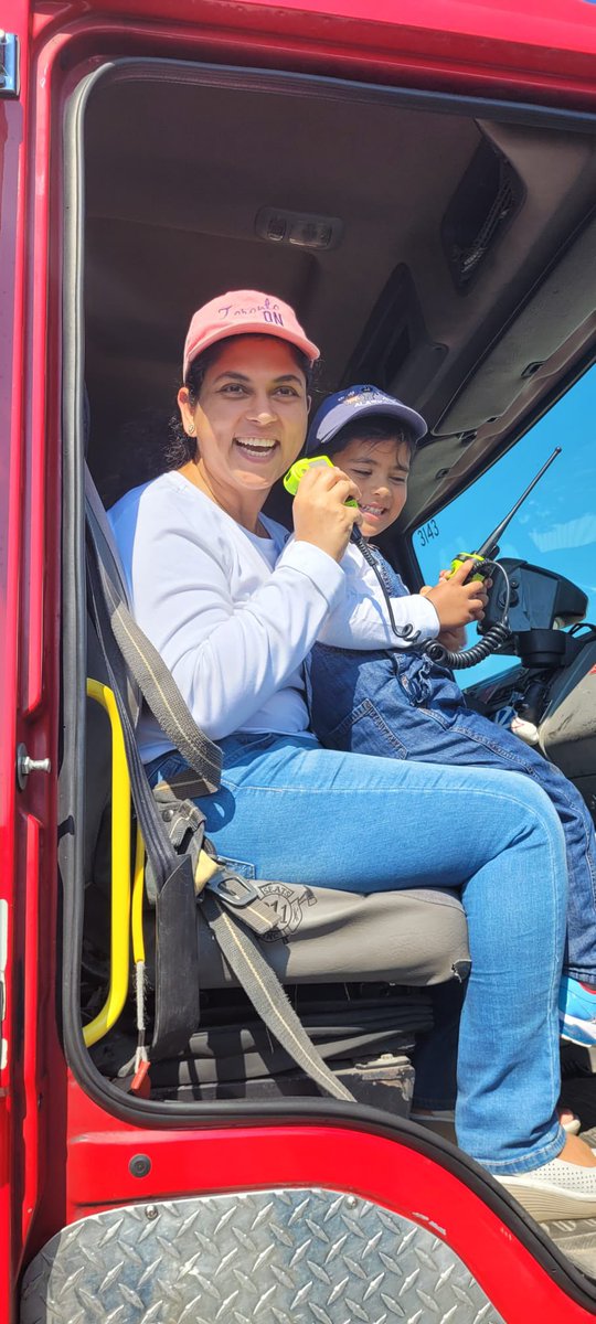 CaledonFireES's tweet image. So much fun @BramptonFair this weekend!  

Thank you to everyone that took the #SavedByTheBeep pledge.  

We enjoyed meeting all of you and know that one day we’ll see this little guy in #BlueCardCommand training!