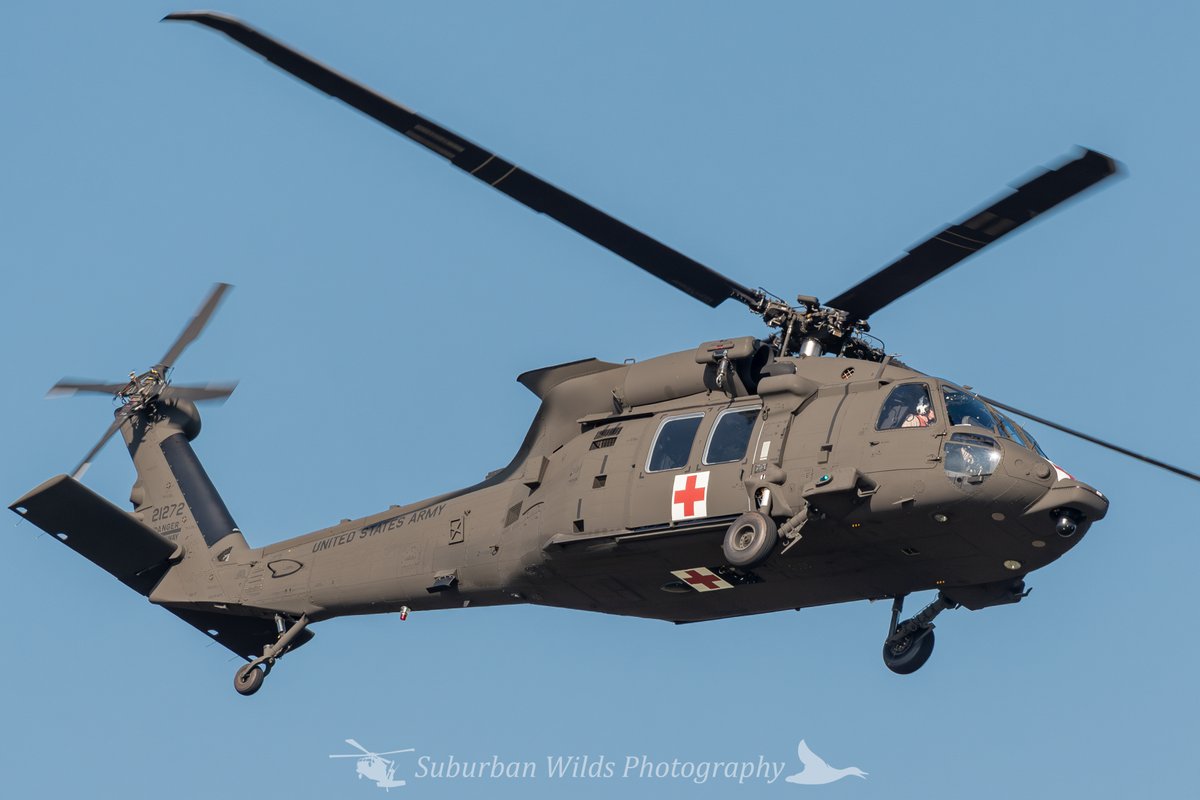 KB1JHU's tweet image. Here is 23-21272 at the factory with regular windows

🧵2/4

#dustoff #medevac #HH60M #Sikorsky