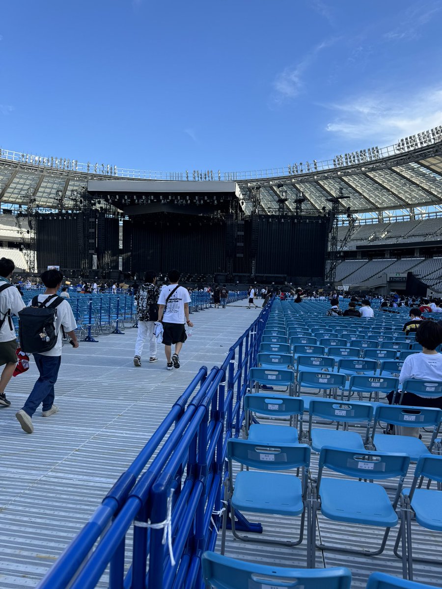 puuuuwhite's tweet photo. 渚以来の野外緊張でしたが
記念LIVEに全力参戦出来て良かった！
同行者様にも感謝です🙇
ワンオクが世界🌍獲る🔥
来年も期待
#ONEOKROCK  #味の素スタジアム
#OORer https://t.co/PZrecUGZIg
