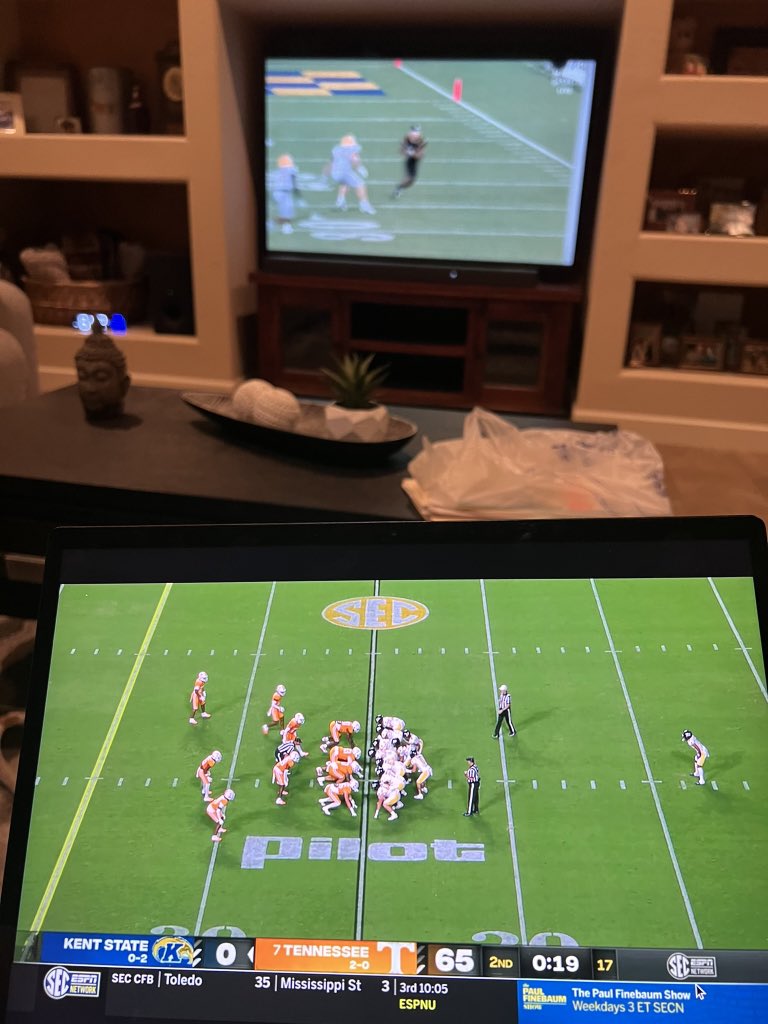 Mike Shafer's CFB Prospects (@coachmikeshafer) on Twitter photo Pretty cool to watch two of my former 2024 Prospects play as true freshman last night. <a href="/KellenLindstrom/">Kellen Lindstrom</a> at Tennessee and <a href="/maxwellwoods0/">Maxwell Woods</a> at South Dakota State. #BrightFutures #MikeShafersCFBProspects #WeChaseGreatness #BeDifferent Pretty cool to watch two of my former 2024 Prospects play as true freshman last night. <a href="/KellenLindstrom/">Kellen Lindstrom</a> at Tennessee and <a href="/maxwellwoods0/">Maxwell Woods</a> at South Dakota State. #BrightFutures #MikeShafersCFBProspects #WeChaseGreatness #BeDifferent