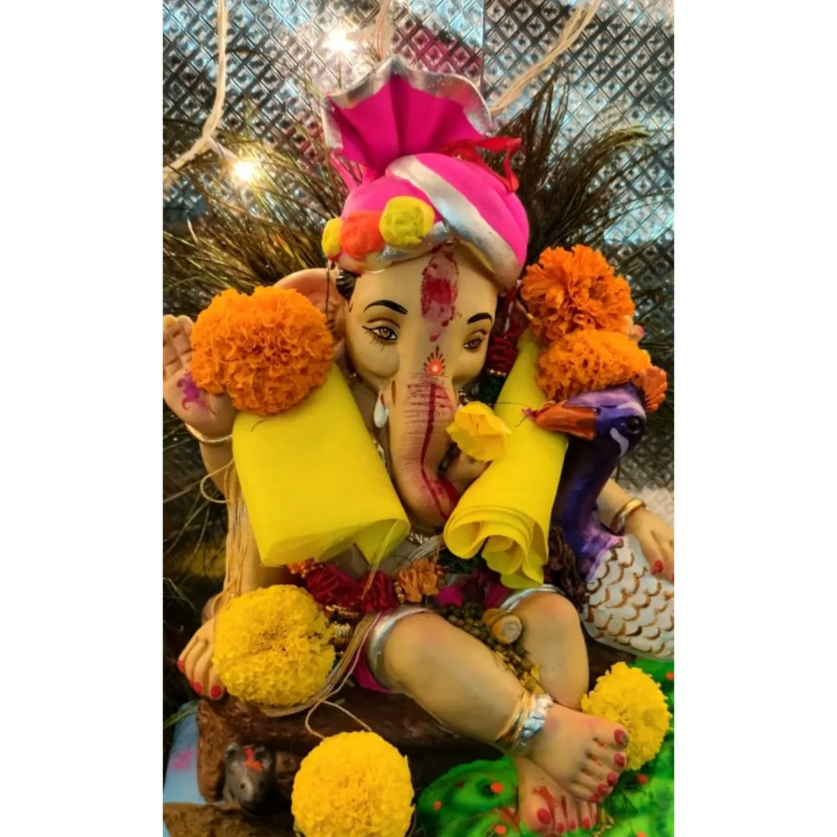 Pyaricetamol5's tweet image. वक्रतुण्ड महाकाय सुर्यकोटि समप्रभ,
निर्विघ्नं कुरु मे देव सर्वकार्येषु सर्वदा।🌺🙏 
#GanpatiBappaMorya 
#GanpatiVisarjan