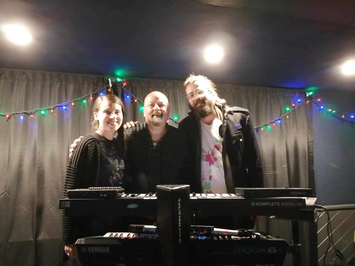 Amazingly a year has passed already since my first solo gig. A wonderful memory and great inspiration for the writing of my new album.