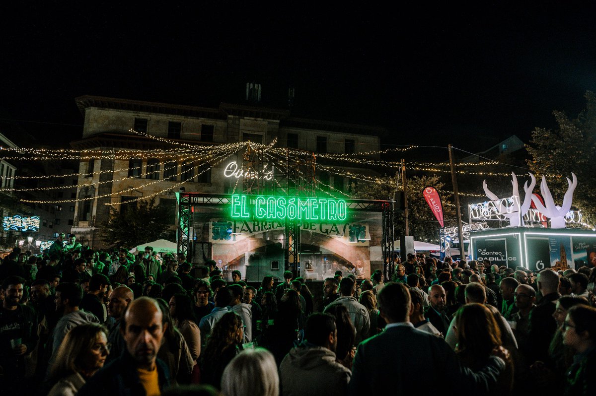 aytoviedo's tweet photo. ✨Oviedo "brilla" en #sanmateooviedo2024 ✨

📸Estas son algunas de las imágenes que nos están dejando las noches de este primer fin de semana de las fiestas

Toda la programación en https://t.co/1vUro0g6Yt

@covadonga1980 https://t.co/yCdho14ar8