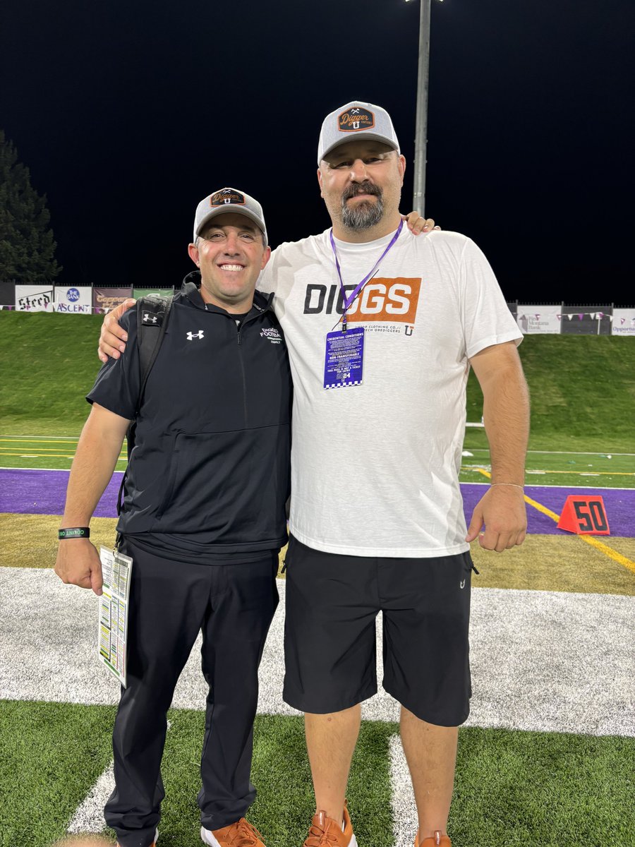 CoachKyleSamson's tweet photo. We have the Best AD in the country and it’s not even close! You know you work in a great place when you have great leadership!! The success of all of our programs speaks for itself the past couple years! It’s the little things and the relationships that separate him! 
#Family https://t.co/oBHvqZ2OKD