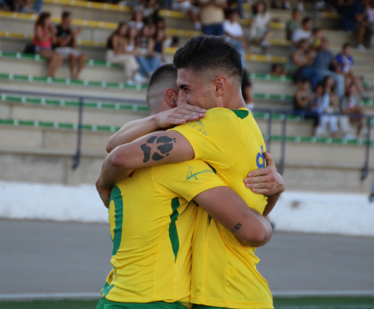 Atlético Tomelloso 💛💚 tweet media