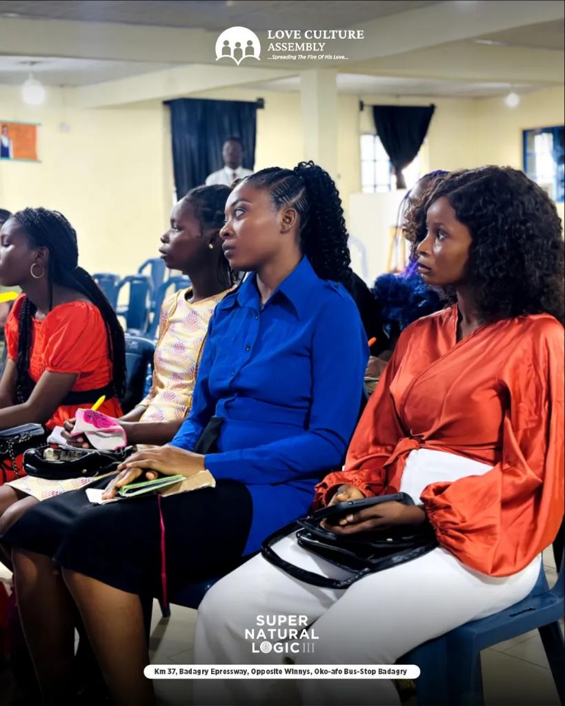 LoveCultureNG_'s tweet photo. Fellowshipping with the saints is one practice that should not be traded for anything in the world.
Indeed, we were blessed because we all came for service today!
What was the highlight for you in today's service?
Share with us 👇🏼.
#lovecultureassembly
#LCA
#schooloflight https://t.co/peMnUTZrtA