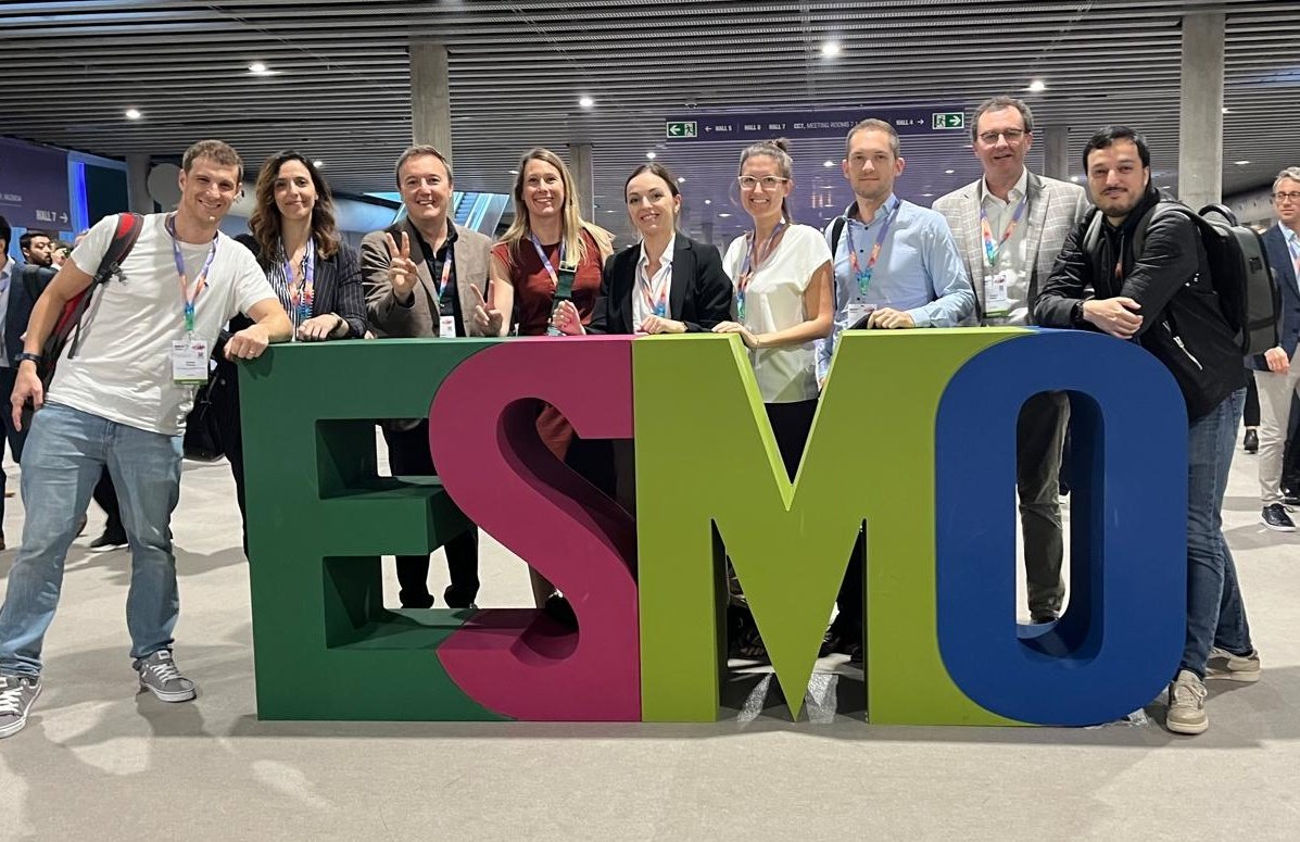José Sandoval (@jlsandoval) on Twitter photo We were 9 strong at #ESMO24 from <a href="/hug_ge/">HUG</a>, <a href="/DOncologie/">Oncology Division - Geneva University Hospital</a>, <a href="/UNIGEnews/">Université de Genève</a>& <a href="/Timothee_MD/">Timothée Olivier, MD</a> virtually. <a href="/MarieE_Gaignard/">Marie-E. Gaignard</a> presented her work in the poster session, and <a href="/Alfdoc2/">Alfredo Addeo MD</a> will be presenting the #ESMO24 lung cancer highlights on Tuesday. Looking forward to what the future holds! We were 9 strong at #ESMO24 from <a href="/hug_ge/">HUG</a>, <a href="/DOncologie/">Oncology Division - Geneva University Hospital</a>, <a href="/UNIGEnews/">Université de Genève</a>& <a href="/Timothee_MD/">Timothée Olivier, MD</a> virtually. <a href="/MarieE_Gaignard/">Marie-E. Gaignard</a> presented her work in the poster session, and <a href="/Alfdoc2/">Alfredo Addeo MD</a> will be presenting the #ESMO24 lung cancer highlights on Tuesday. Looking forward to what the future holds!