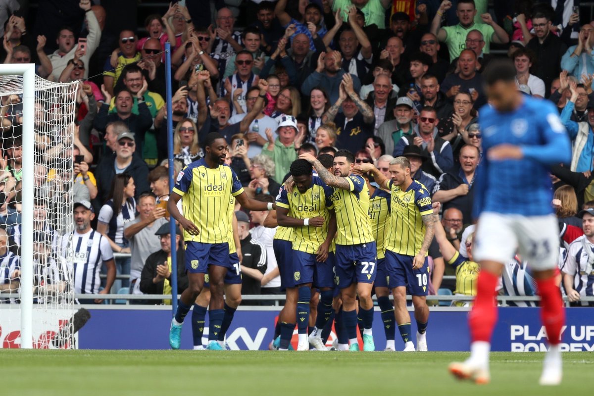 CarlosCorberan's tweet photo. Very grateful to see you enjoying with the effort and commitment the players put on the pitch. Thanks a lot for traveling and giving us your best! @WBA https://t.co/j4W2bwM0Bu
