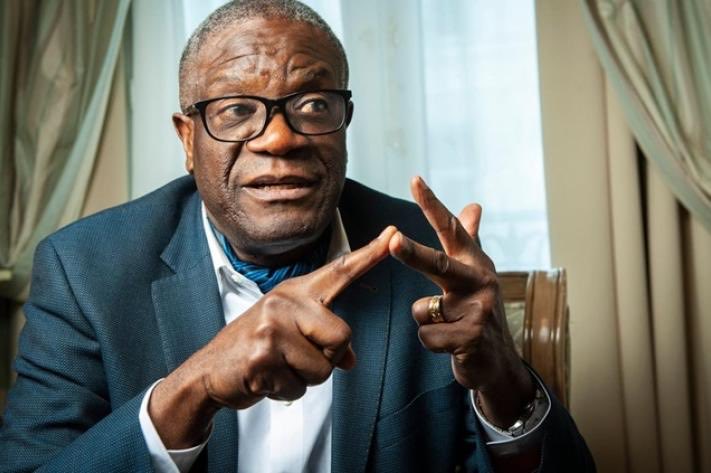 GloireKapema's tweet image. &quot;Un peuple qui applaudit ses bourreaux est complice de son esclavage et devrait en assumer les conséquences...&quot; Dénis Mukwege

Les paroles du Dr sont profondément tristes et demeurent malheureusement toujours d&apos;actualité.
