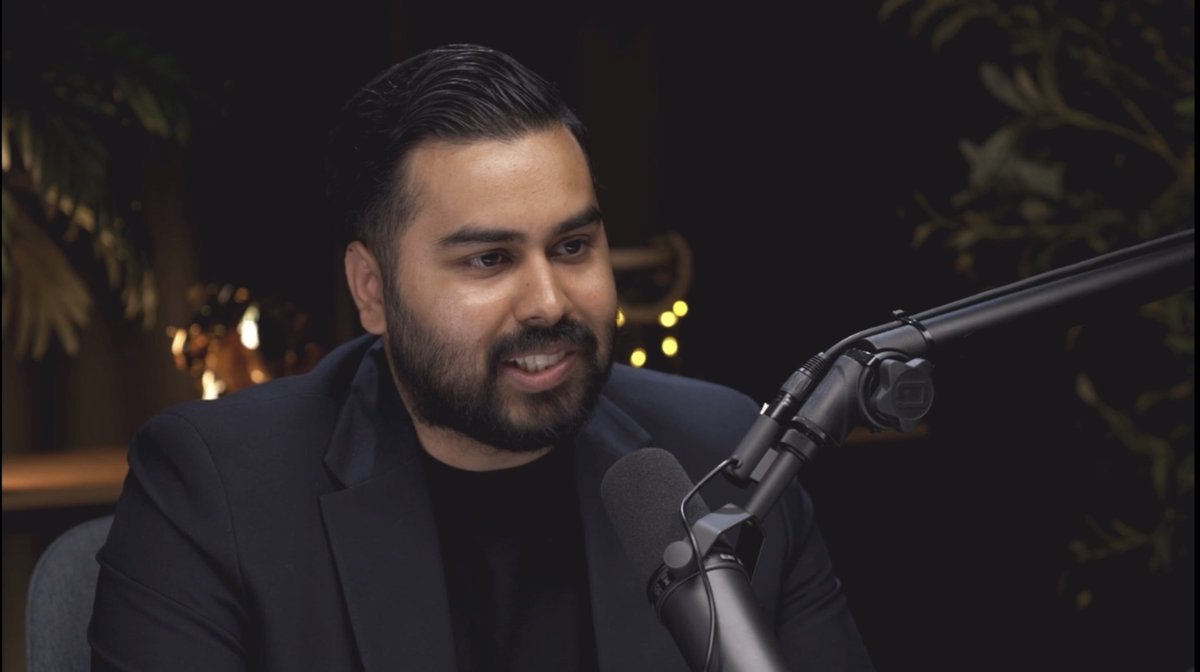 Ekranda gördüğünüz kişi Isar.

Babası ona 50.000$'lık bir borç verdi...

Isar işini bıraktı, tamamen trade ile uğraşmaya yöneldi ve bunu 6.000.000$'a dönüştürdü.

İşte onun hikayesi: