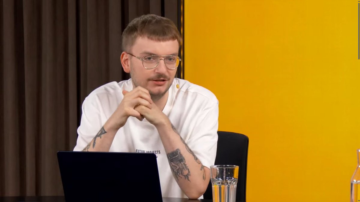 WeszloCom's tweet photo. Paczul: Przestańmy mówić, że jakiś mecz jest jak szachy. Bo one wymagają dużych umiejętności, skupienia i wyobraźni. A mecz typu Legia - Raków nie wymaga niczego. Nie ma co obrażać szachistów.  #LigaMinus https://t.co/zxPqWpsMEw