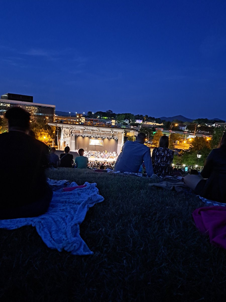 dsutton24's tweet image. Symphony under the stars