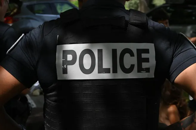 Un jeune homme ivre violente sa mère, un dealer repasse par la case prison... Les faits divers du week-end en Auvergne

➡️ lamontagne.fr/clermont-ferra…