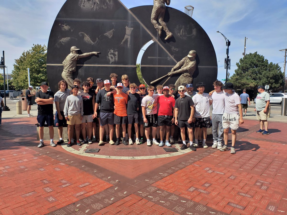 Quick stop with the boys before we leave Chicago <a href="/_Titans_BC/">Titans Baseball Club</a> <a href="/whitesox/">Chicago White Sox</a>